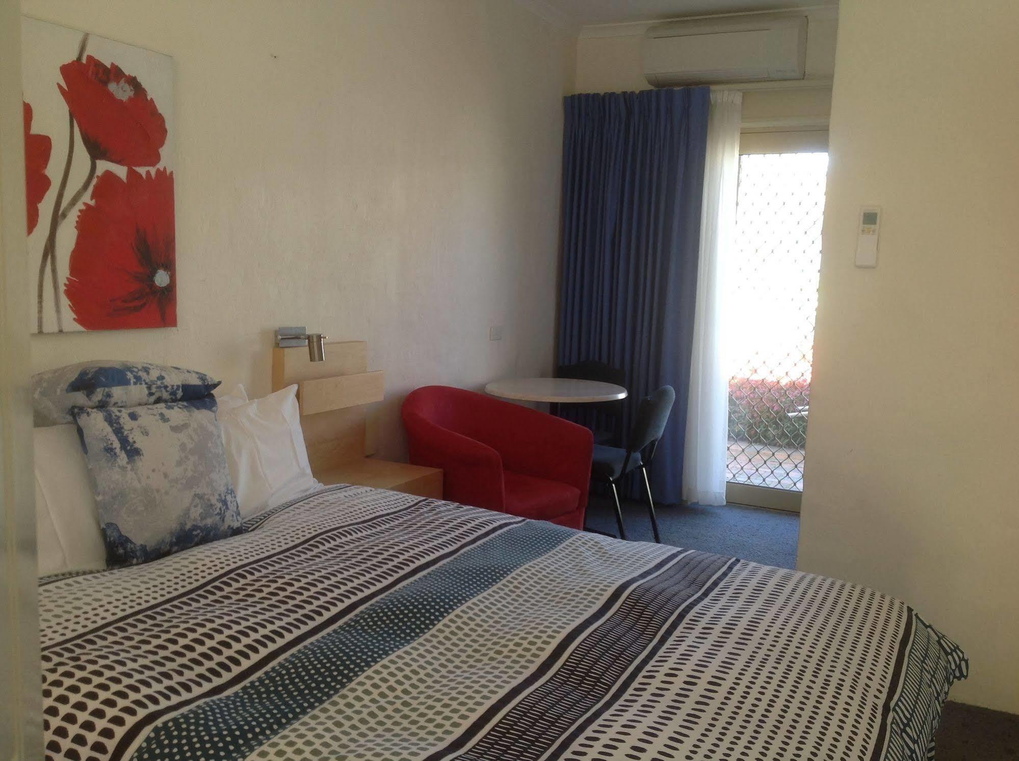 Bogong Moth Motel Mount Beauty Exterior photo